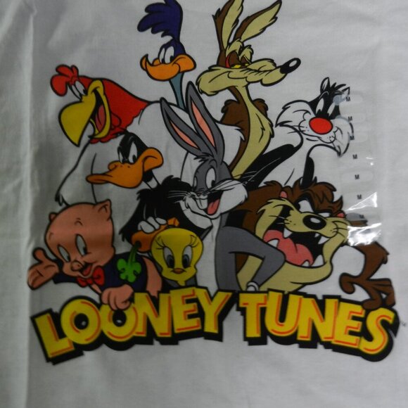 Looney Tunes T-Shirt Adult Size Medium Bugs Tweety Taz Daffy Cotton Tee Y2k - Picture 3 of 10